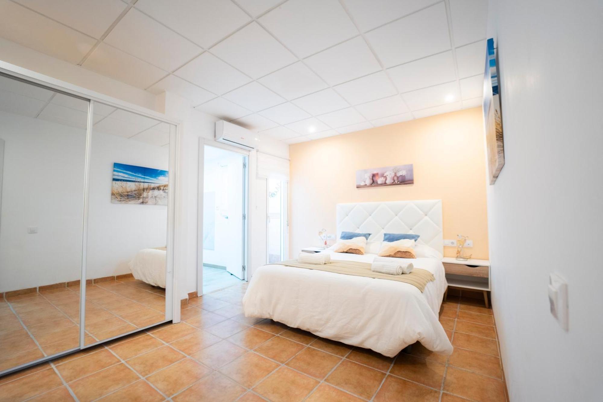 Lovely Apartment Near Beach & Science City Valence Extérieur photo