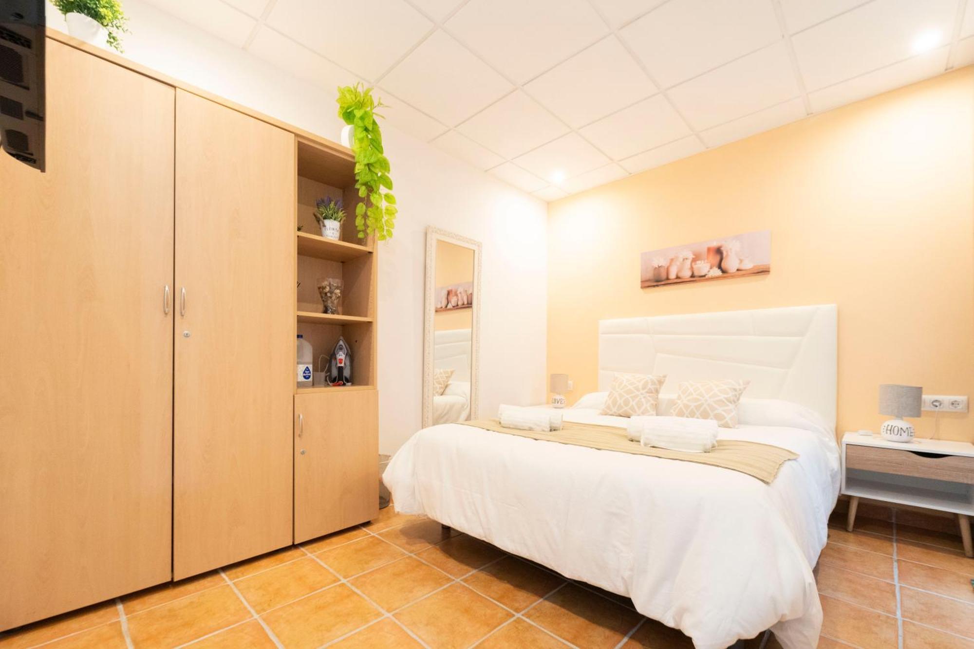 Lovely Apartment Near Beach & Science City Valence Extérieur photo